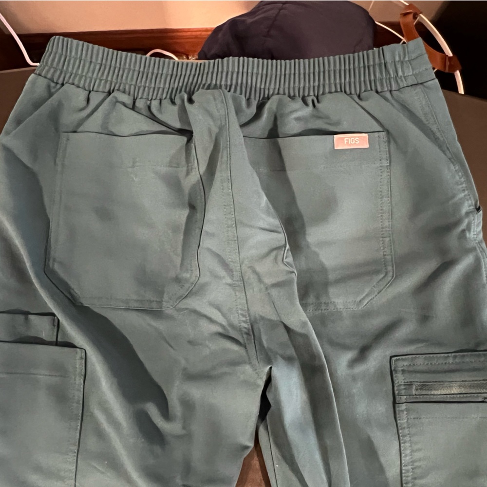 NWOT: Figs Yola Skinny Scrub Rare Color *Caribbean Blue*. XS/T - Picture 6 of 6
